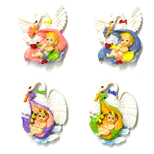 Магнит аист с ребёнком (24)