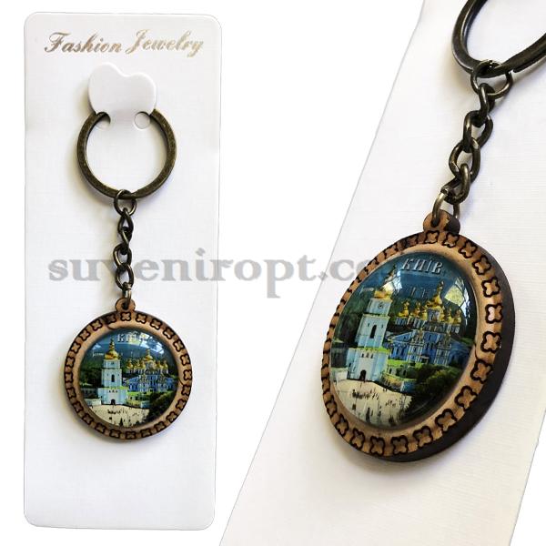 Брелок  деревянный с узорами  Михайловская  церковь в упаковке