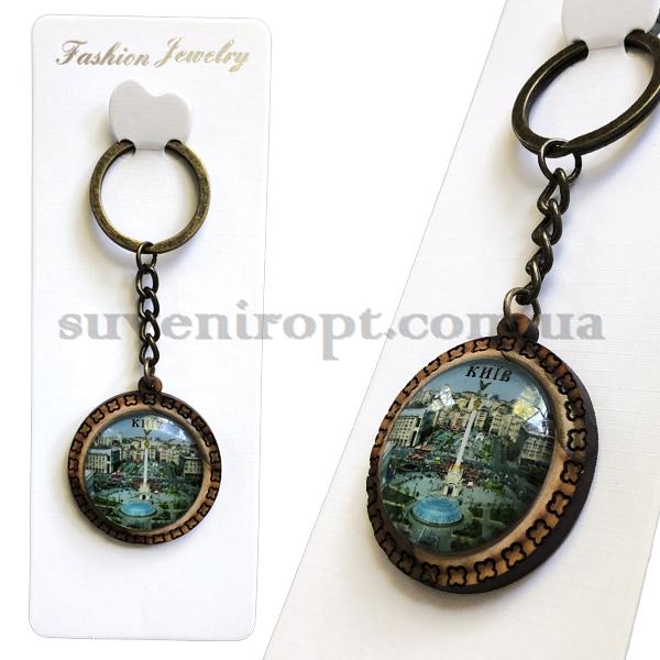 Брелок  деревянный с узорами  Майдан независимости в упаковке