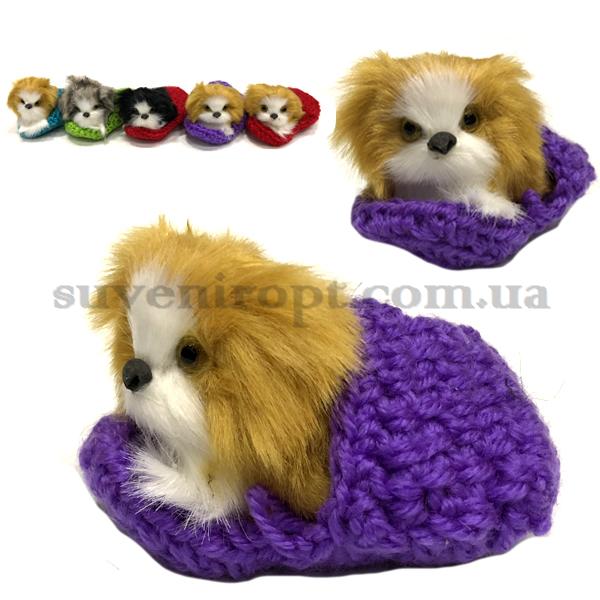 Пушистик собачка в вязанном тапочке 10х5 см