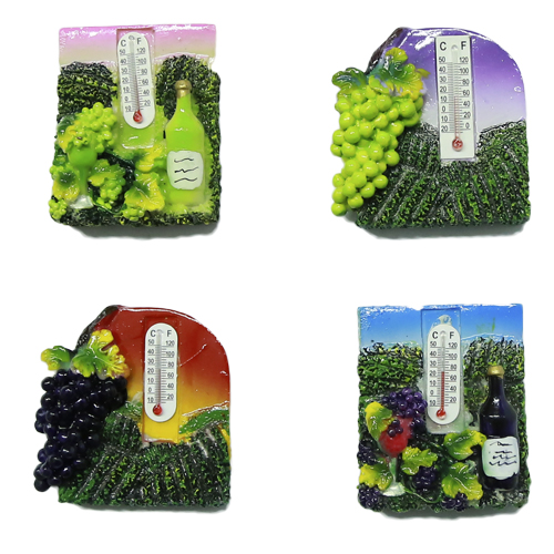 Магнит виноград с вином и градусником (24)