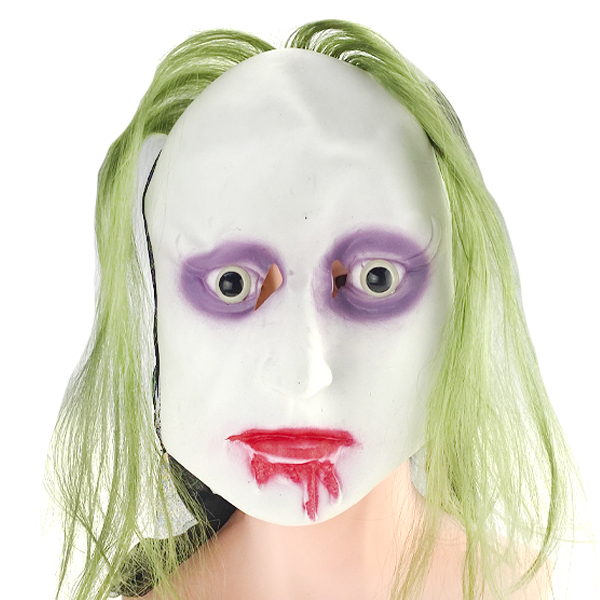 Маска белая с волосами губы в подтёках