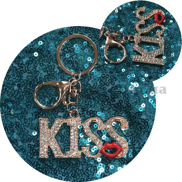 Брелок  надпись  KISS с губками в камнях  (12)