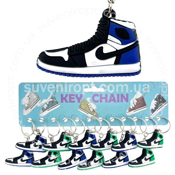 Брелок гумовий кросівок високий (12)