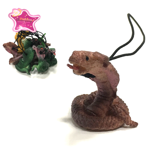 Змія гумова сидить маленький 4.5 см (10)