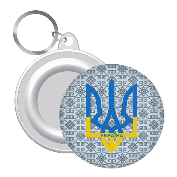 Брелок герб Укрвіни на блакитній вишиванці 58 мм (12)