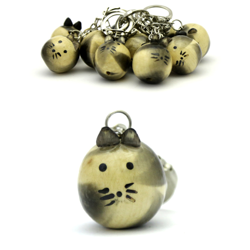 Брелок деревянный морда кота(10)